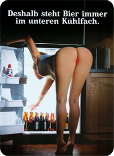 Bier steht unten im Kühlschrank